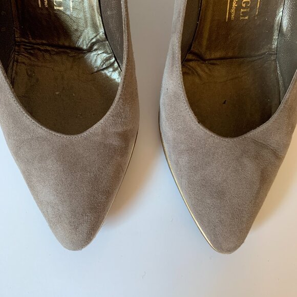 Vintage Bruno Magli Taupe Suede Gold Trim Pumps Heels - Picture 7 of 13